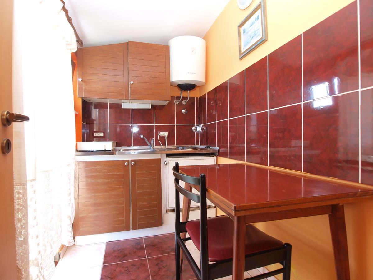 Apartments Slavica 382 Pula Exterior foto