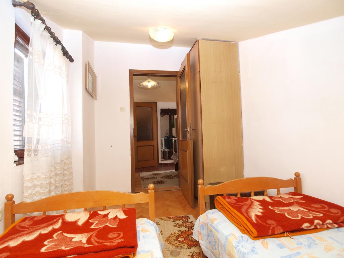 Apartments Slavica 382 Pula Exterior foto